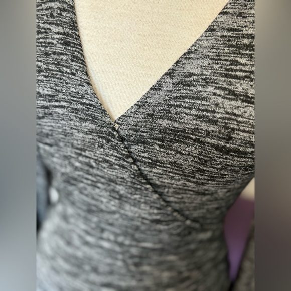 Guess by Marciano Rakel Long-Sleeve Wrap Dress Two Tone Gray Size M‎ - Picture 10 of 13